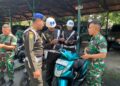 Tingkatkan Disiplin Prajurit, Denpom Divif 2 Kostrad Gelar Sosialisasi dan Pemeriksaan Kendaraan