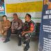 Tingkatkan Kerjasama,Babinsa dan Bhahinkamtibmas Laksanakan Komsos dengan Staf Kelurahan.