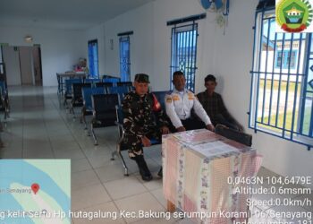 Babinsa Tanjung Kelit Fasilitasi Pengurusan PAS Kecil bagi Nelayan