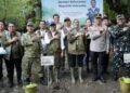 PANGDAM XIII/MERDEKA HADIRI PENANAMAN MANGGROVE BERSAMA MENTERI KEHUTANAN DI MANGROVE PARK LPHD DARIAGA MUDAE