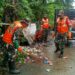 Tumpukan Sampah di Jalan Disikat Habis Satgas Sampah Koramil 01/Teluknaga, Wujudkan Hidup Sehat