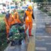 Babinsa Koramil 01/Koja Bersama PPSU,dan Dinas Lingkungan Hidup Gerak Cepat Bersihkan Sampah