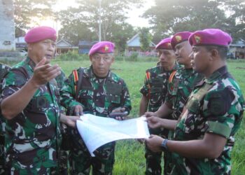 Komandan Kolatmar Survei Lahan Pembangunan Yonmar di Kab. Banyuwangi