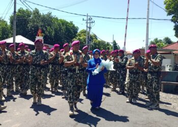 Dankolatmar Didampingi Danpuslatpurmar 5 Baluran Resmikan Monomen 6 Tuntutan Korps Marinir