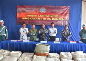 TNI AL GAGALKAN PENYELUNDUPAN SISIK TRENGGILING JARINGAN INTERNASIONAL DI MERAK SENILAI MILIARAN RUPIAH