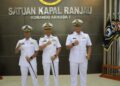 DANSATRAN KOARMADA I PIMPIN  SERTIJAB KOMANDAN KRI PULAU RUSA-726 DAN KOMANDAN KRI PULAU RANGSANG-727