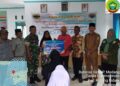 Sinergi Babinsa dan Pemerintah Desa, Penyaluran BLT di Pulau Medang Berjalan Aman dan Tepat Sasaran