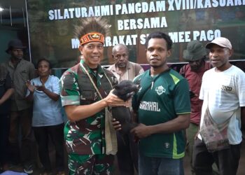Silaturahmi Pangdam XVIII/Kasuari dengan Masyarakat Adat Lapago dan Meepago : Tinjau Kondisi Nyata dan Tangkap Aspirasi Masyarakat