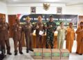 Sentuhan Kepedulian di HUT ke-67 Korem 031/WB, Danrem Brigjen TNI Dr. Agustatius Sitepu Hadir untuk Para Veteran