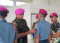 Komandan Pusat Latihan Pasukan Pendarat Pimpin Upacara Kenaikan Pangkat Prajuritnya