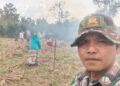 Aksi Nyata di Desa: Babinsa Koramil 04/Tigalingga dan KWT Anugrah Kompak Bersihkan Lahan Demi Ketahanan Pangan