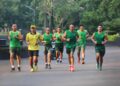 Jaga Fisik Prima, Pangdivif 1 Kostrad Lari 7K Bersama Prajurit