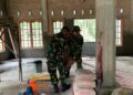 Percepat Renovasi Mushola Al-Mukmin,TNI Bersama Warga Gotong Royong