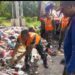 Satgas Sampah Kodim 0510/Tigaraksa Bersihkan Sampah Di Jayanti,Wujudkan Lingkungan ASRI