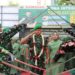 Prajurit Petarung Gelar Tradisi Korps Pedang Pora Penyambutan dan Pelepasan Komandan Kodim 0201/Medan