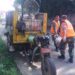 Lagi , Koramil 03/legok Bersihkan Sampah di Jalur Legok – Parung,Wujudkan Lingkungan ASRI
