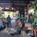 Tingkatkan Keamanan Babinsa Sudiroprajan Bersama Linmas Gelar Patroli Dan Komsos Di Wilayah Binaan