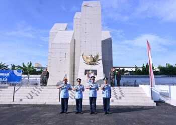 Danlanud Sultan Hasanuddin Hadiri Ziarah HUT Ke-80 TNI AU di TMP Panaikang