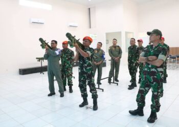 Pangkoopsau Kunjungi Simulator Wingdik 800/Pasgat