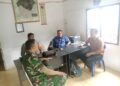 Babinsa Komsos Dengan Perangkat Desa Bahas Tentang Keamanan Dan Ketertiban di Wilayah Desa Binaan
