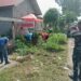 Wujudkan Lingkungan Sehat dan Bersih,Satgas TMMD 128 Gotong Royong Bersama Warga Pasar Rawa