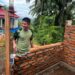 Kebut Pembuatan MCK Pesantren Nurul Ilmi,Satgas Gotong Royong Bersama Warga