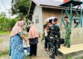 Bawa Ember ,Warga Berduyun-duyun Antri Panjang Mengambil Air Sumur