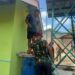Pembuatan MCK Memasuki Tahap Finishing,Satgas dan Warga Kebut Pengecetan