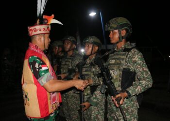 Pangkogasgabpamtaswil Darat XII/TPR Apresiasi Dedikasi dan Pengabdian Satgas Pamtas RI–Malaysia Yonarhanud 1 Kostrad