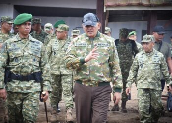 Menhan RI Tinjau Yonif TP 868/BS, Tekankan Prajurit Bagian dari Solusi di Tengah Masyarakat