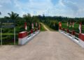 Kodim 0208/AS Rampungkan Pembangunan Jembatan Armco di Desa Teluk Dalam