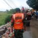 Tak Kenal Lelah Satgas Sampah Kodim 0510/Tigaraksa Bersihkan Tumpukan Sampah Di Desa Patrasana