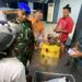 GAGALKAN PENYELUNDUPAN SATWA DILINDUNGI, TNI AL AMANKAN BURUNG NURI ENDEMIK MALUKU DI PELABUHAN YOS SOEDARSO AMBON
