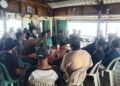 Danramil dan Babinsa Koramil 06/Senayang Anjangsana Ke Desa Mensanak, Manfaatkan Kopdes Merah Putih Sebagai Penggerak Perekenomian Desa