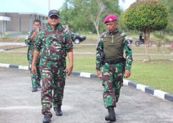 PRAJURIT KOMPI KOMPOSIT MARINIR NATUNA SAMBUT HANGAT KUNKER PANGKOGABWILHAN I DI GARDA TERDEPAN NKRI