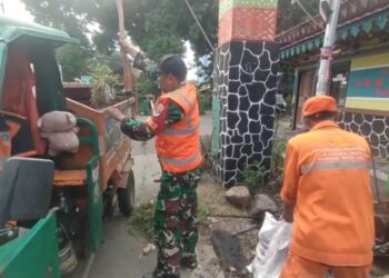 Satgas Grebek Sampah Kodim 0502/JU Tak Pernah Berhenti Gencarkan Aksi Bersih-bersih