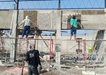 Pembangunan KDKMP Marunda,Lanjutkan Plester Dinding dan Pemasangan Konstruksi Besi Rangka Atap