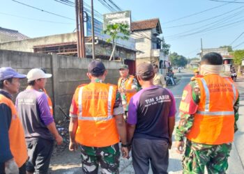 Satgas Sampah Koramil 06/Tigaraksa Turun Tangan, Bersihkan Lingkungan di Desa Pasir Nangka