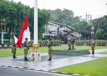 Kapoksahli Pangkostrad Pimpin Upacara Harkitnas ke-118 di Makostrad