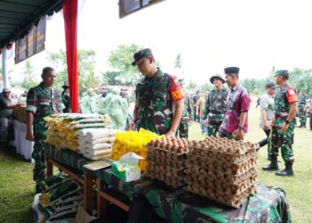 TMMD 128 Langkat,Pangdam Mayjen TNI Hendy Antariksa Bagi-bagi Rezeki Dengan Ratusan Masyarakat