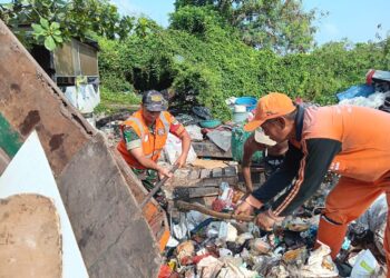 Program Satgas Grebek Sampah Kodim 0502/JU Kembali Menyasar ke Wilayah Kel Marunda