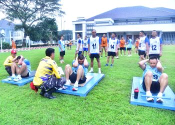 PUNCAK PEMBINAAN JASMANI: PASIS DIKREG SESKOAL ANGKATAN KE-65 TA 2026  LAKSANAKAN TES SAMAPTA AKHIR