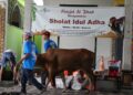 Masjid  Al Jihad Perum TNI AL Sidoarjo Gelar  Sholat  ‘Idul Adha ,  Bagikan Daging Qurban Kepada Warga