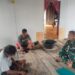 Manfaatkan Momen Idul Adha, Babinsa Benan Anjangsana Dengan Warga Pupuk Persatuan Demi Stabilitas Wilayah