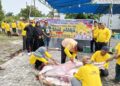 Empat Sapi Kurban Disembelih, PWMOI Riau dan DNT Tour and Travel Tebar Kebersamaan