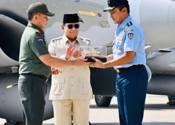 Panglima TNI Dampingi Presiden Prabowo Terima Alutsista Baru TNI AU