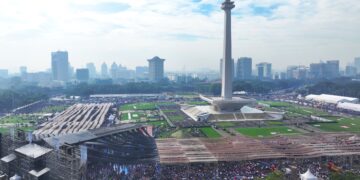 Panglima TNI Dampingi Presiden RI Hadiri  Hari Buruh Internasional