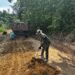 Babinsa Koramil 19/Indra Makmur Bersama Warga Rehab Jalan Lorong Akses Kebun