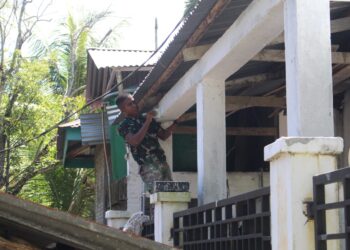 Satgas TMMD Kodim Abdya Bantu Perbaiki Mushola, Dari Pengairan hingga Atap Bocor