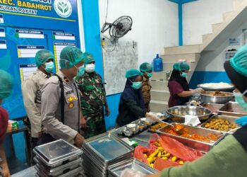 Bati Tuud Koramil Babahrot dan Kapolsek Tinjau Dapur MBG di Rukun Damai